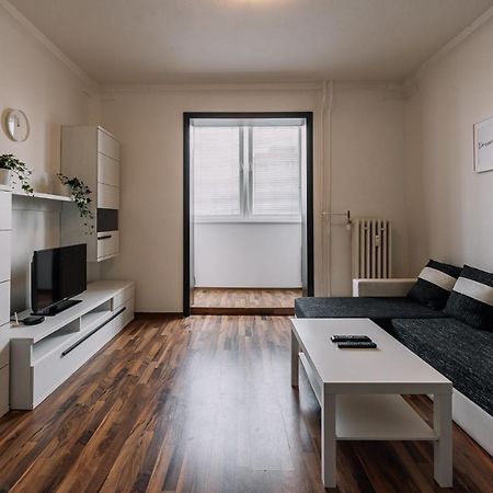 Cozy Apartment In Ruzinov Pozsony Kültér fotó
