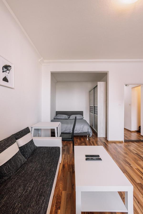 Cozy Apartment In Ruzinov Pozsony Kültér fotó