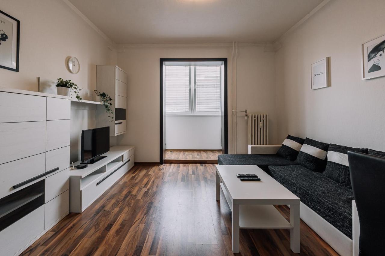 Cozy Apartment In Ruzinov Pozsony Kültér fotó